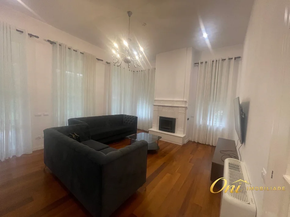 Tirane, jepet me qera Vile 2 Katshe Kati 2, 225 m² 4.500 € (PRANE TEG)