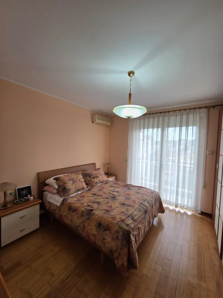 Tirane, shitet apartament 2+1+Ballkon Kati 8, 124 m² 434.000 € 