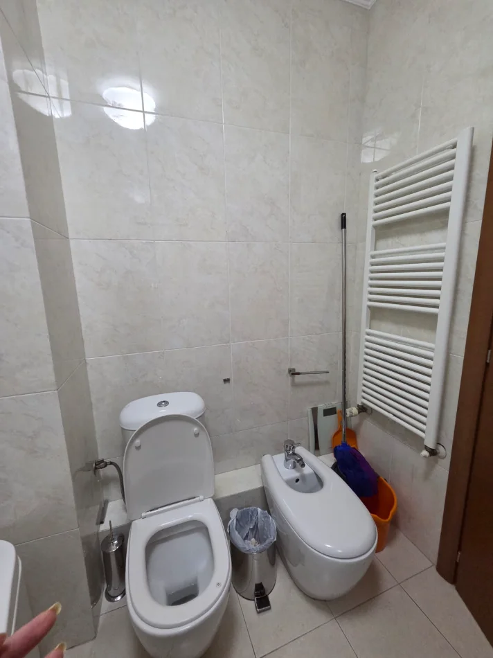Tirane, shitet apartament 2+1+Ballkon Kati 8, 124 m² 434.000 € 