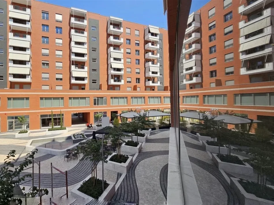 Tirane, jepet me qera ambjent biznesi Kati 0, 179 m² 4.500 € (Kompleksi Delijorgji)