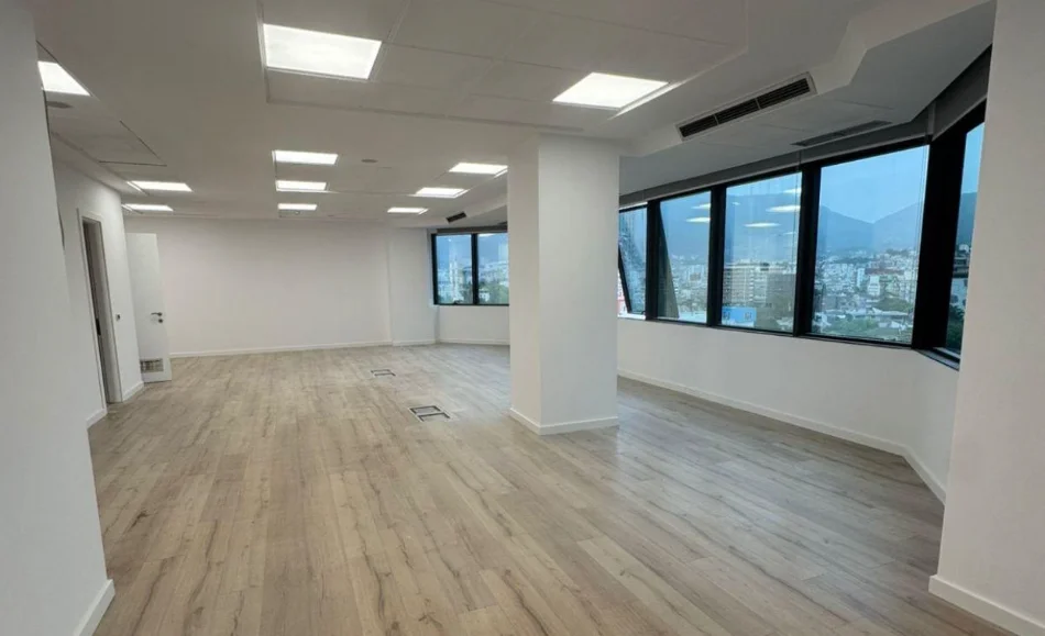 Tirane, jepet me qera zyre Kati 9, 110 m² 2.500 € (QENDER)