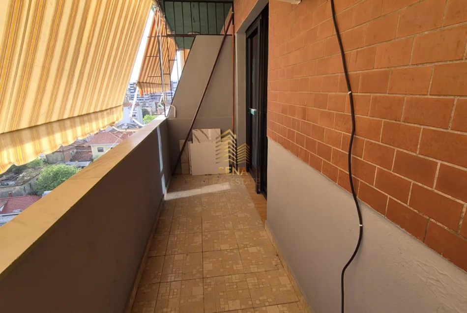Tirane, jepet me qera ambjent biznesi Kati 7, 80 m² 550 € (Brryli)