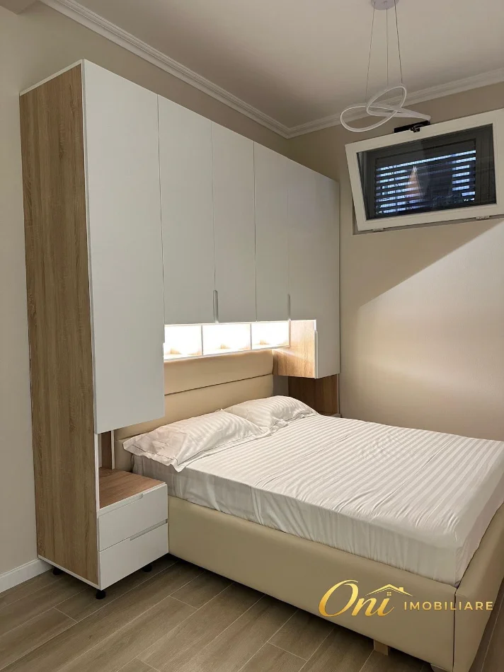 Tirane, jepet me qera apartament 1+1 Kati 1, 55 m² 450 € (RRUGA KONGRESI I MANASTIRIT)