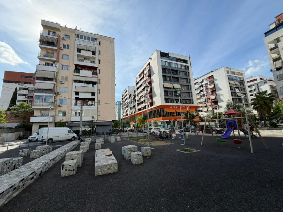 Tirane, shitet apartament 2+1 Kati 2, 96 m² (Kmy Yzberisht)