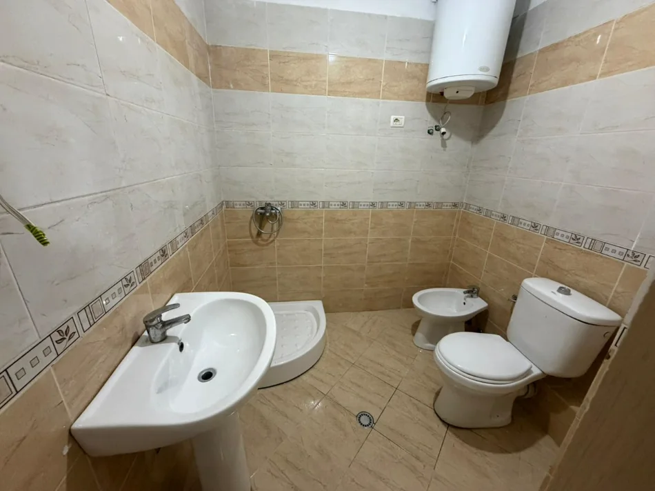 Tirane, shitet apartament 2+1 Kati 2, 96 m² (Kmy Yzberisht)