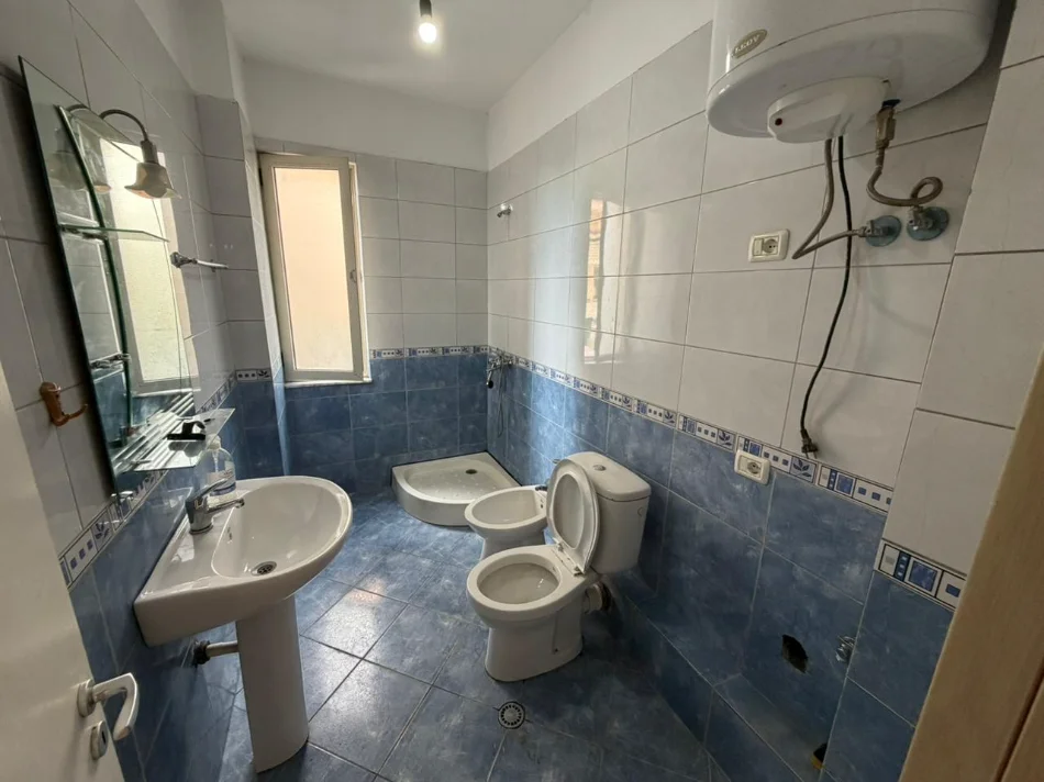 Tirane, shitet apartament 2+1 Kati 2, 96 m² (Kmy Yzberisht)