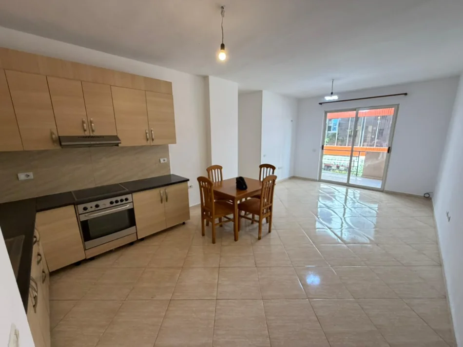 Tirane, shitet apartament 2+1 Kati 2, 96 m² (Kmy Yzberisht)