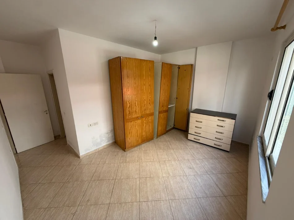 Tirane, shitet apartament 2+1 Kati 2, 96 m² (Kmy Yzberisht)