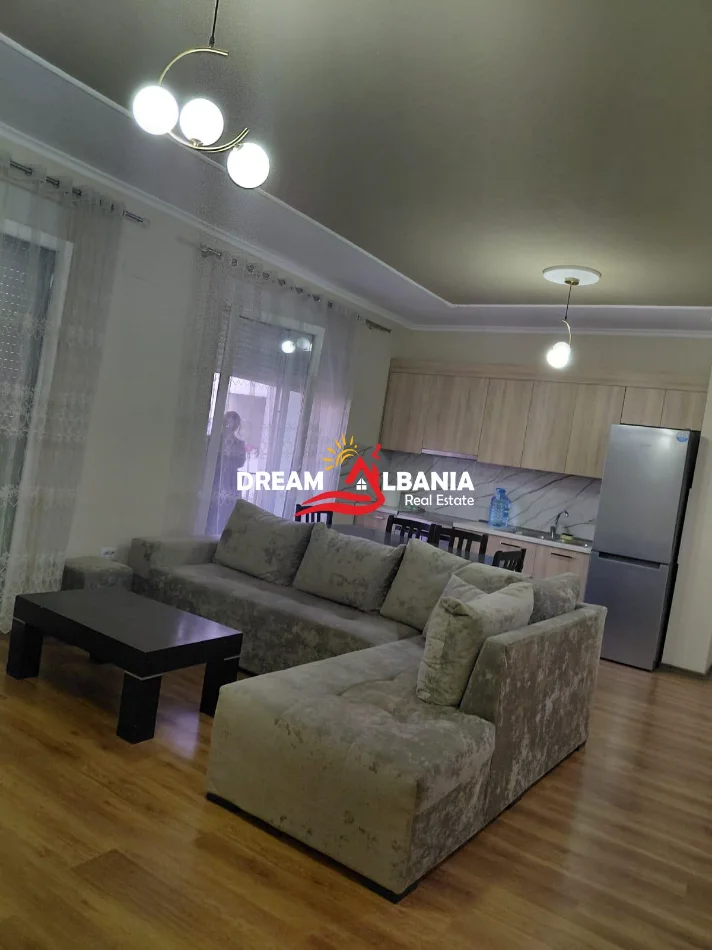 Tirane, jepet me qera apartament 2+1 Kati 3, 94 m² 550 € 