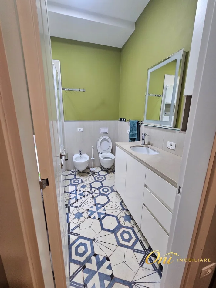 Tirane, jepet me qera apartament 2+1 Kati 1, 100 m² 1.000 € (SECRET GARDEN REZIDENCE)