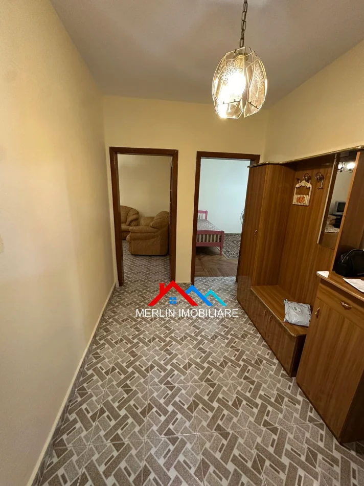 Tirane, jepet me qera apartament 3+1+Ballkon Kati 4, 90 m² 630 € (BULEVARDI ZOGU I PARE)