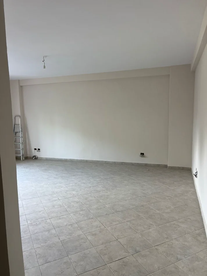 Tirane, shitet apartament 2+1+Ballkon Kati 1, 109 m² 127000 € (Rruga Sokrat Miho Pallati 4 Marsi, Kashar Tirane)