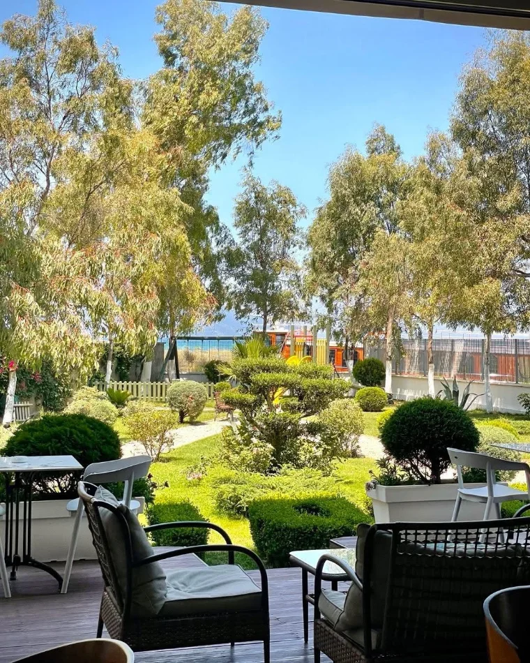 Vlore, shitet hotel , 2.919 m² 6.000.000 € (PORTI I JAHTEVE, RADHIMË(530581007-206))