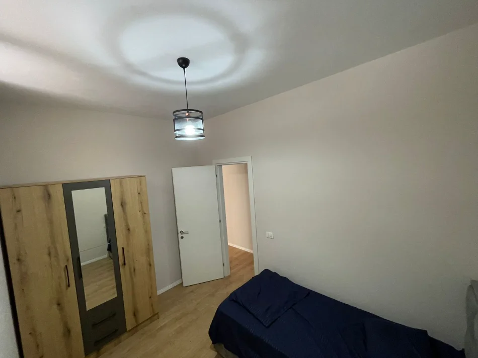 Tirane, jepet me qera apartament 2+1 Kati 7, 75 m² 500 € (5 MAJI)
