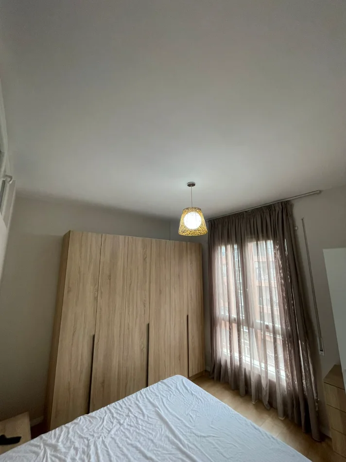 Tirane, jepet me qera apartament 2+1 Kati 7, 75 m² 500 € (5 MAJI)
