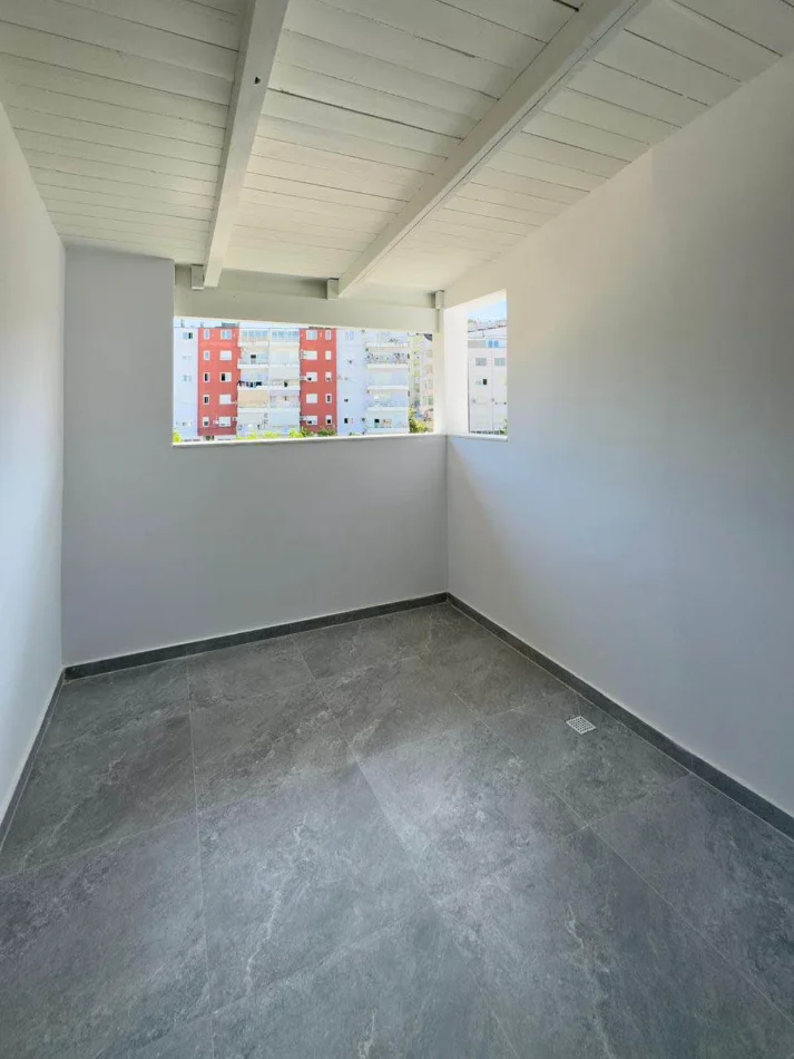 Tirane, shitet apartament 1+1+Ballkon Kati 5, 73 m² 112.500 € (Fresku)
