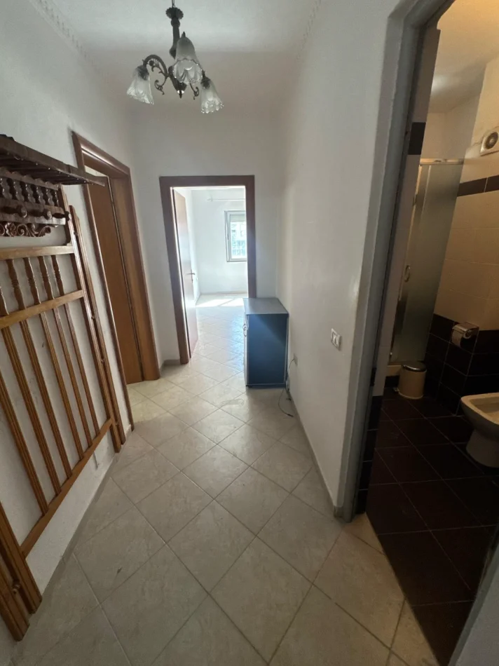 Tirane, shitet apartament 2+1+Ballkon Kati 1, 92 m² 145.000 € (Astir)