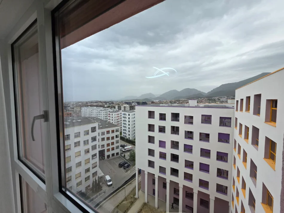 Tirane, jepet me qera apartament 2+1+Ballkon , 80 m² 550 € (Ali Demi)