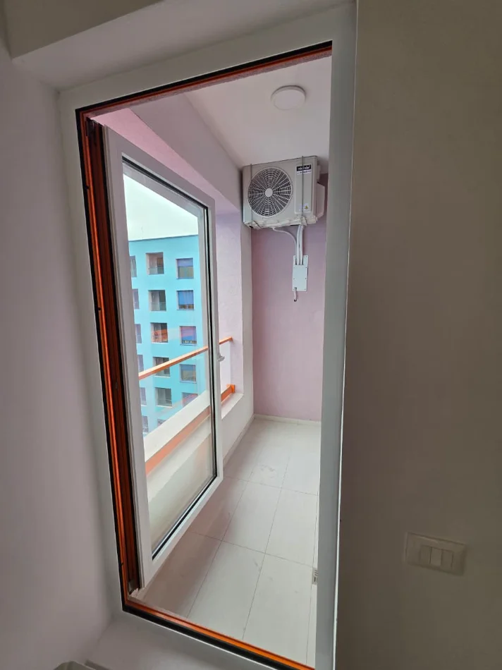 Tirane, jepet me qera apartament 2+1+Ballkon , 80 m² 550 € (Ali Demi)