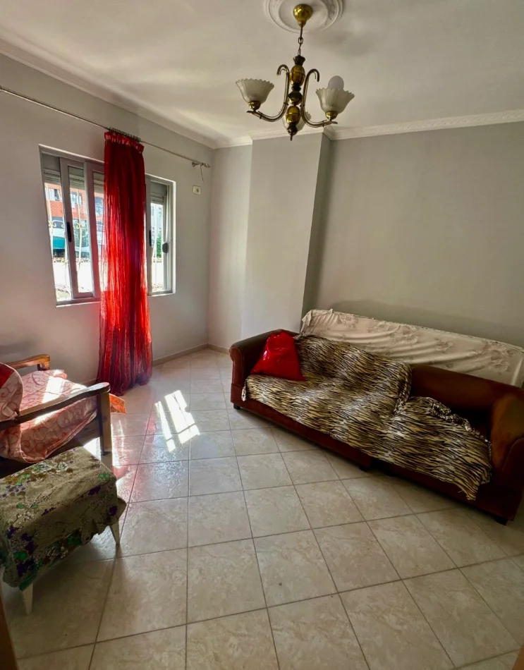 Tirane, shitet 2+1 Kati 1, 94 m² 145.000 € (astir 2 palmat)