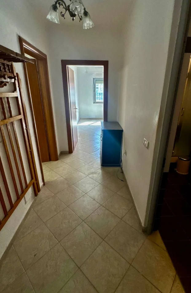 Tirane, shitet 2+1 Kati 1, 94 m² 145.000 € (astir 2 palmat)
