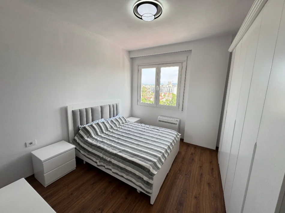 Tirane, jepet me qera apartament 2+1 Kati 6, 500 € (PASKUQAN)