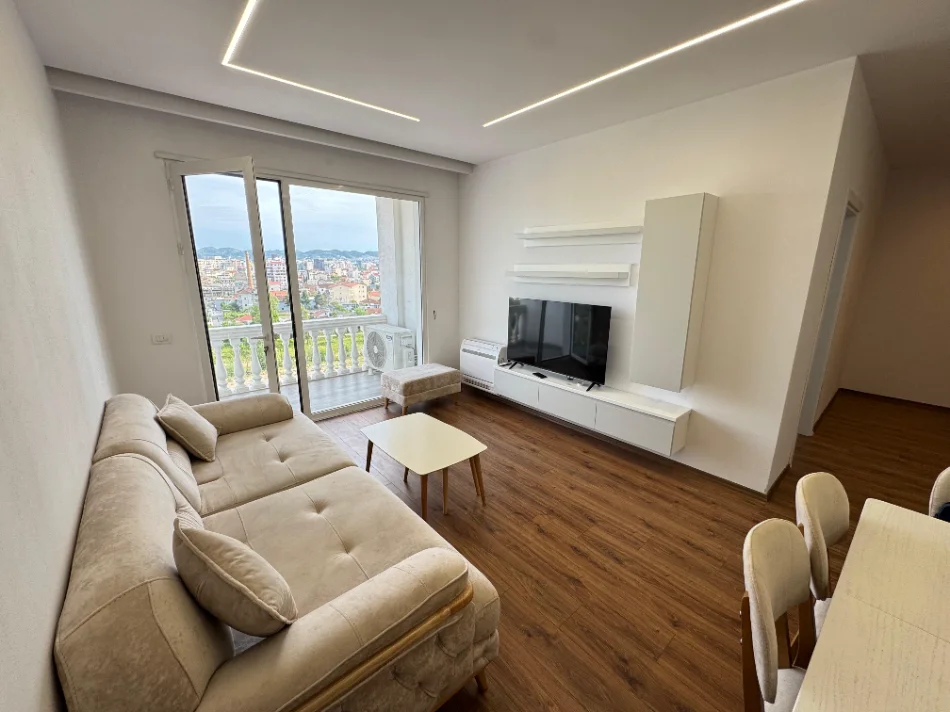 Tirane, jepet me qera apartament 2+1 Kati 6, 500 € (PASKUQAN)