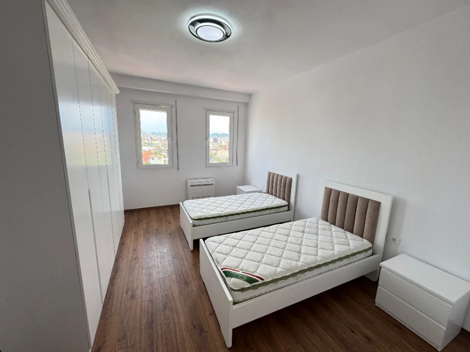 Tirane, jepet me qera apartament 2+1 Kati 6, 500 € (PASKUQAN)