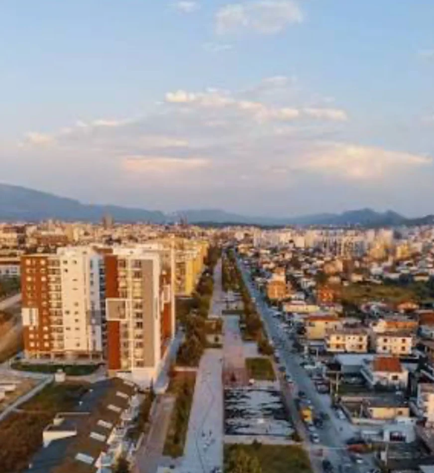 Tirane, shitet apartament 1+1 Kati 3, 70 m² 145.000 € (ish fusha)