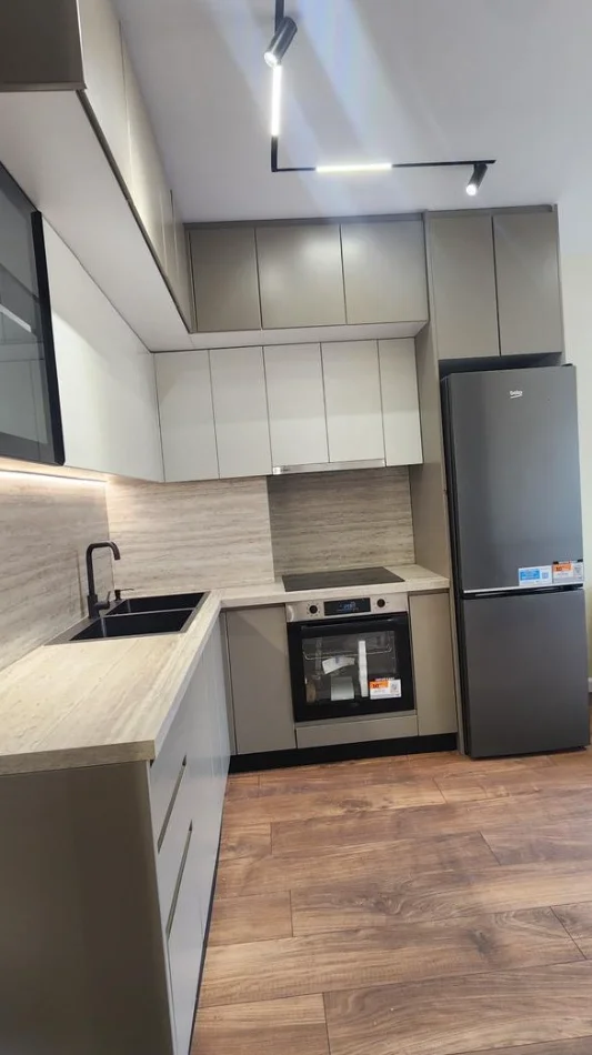 Tirane, shitet apartament 1+1 Kati 4, 65 m² 150.000 € (mine peza)