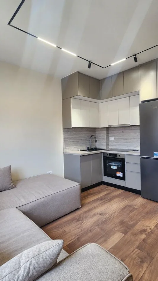 Tirane, shitet apartament 1+1 Kati 4, 65 m² 150.000 € (mine peza)