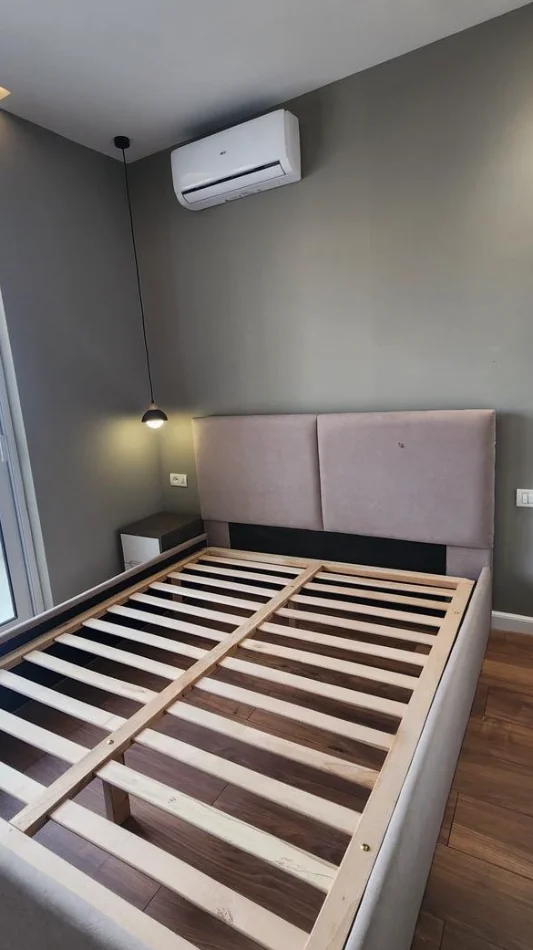 Tirane, shitet apartament 1+1 Kati 4, 65 m² 150.000 € (mine peza)