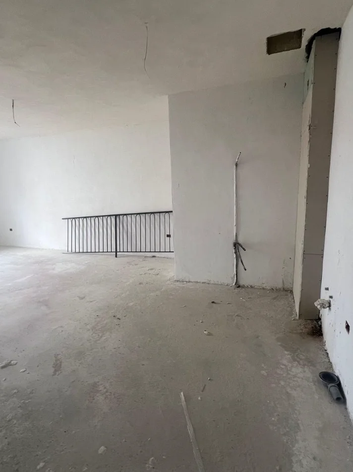 Tirane, shitet apartament 1+1 Kati 3, 65 m² 110.000 € (OXHAKU)