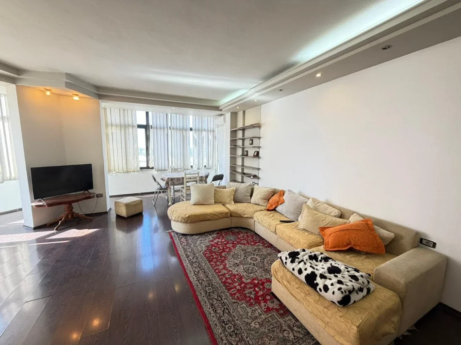 Tirane, shes apartament 2+1 Kati 5, 112 m² 263.000 € (bill klinton)
