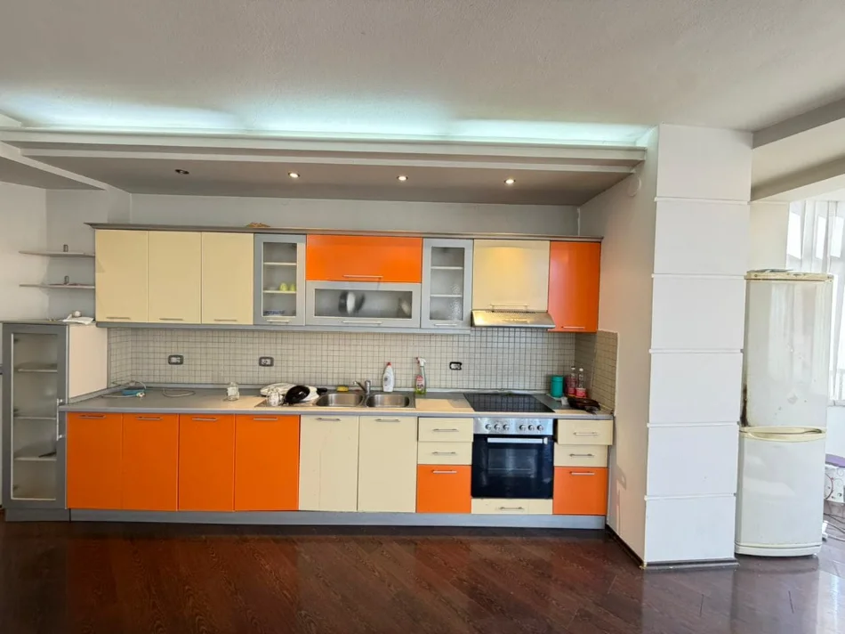 Tirane, shes apartament 2+1 Kati 5, 112 m² 263.000 € (bill klinton)