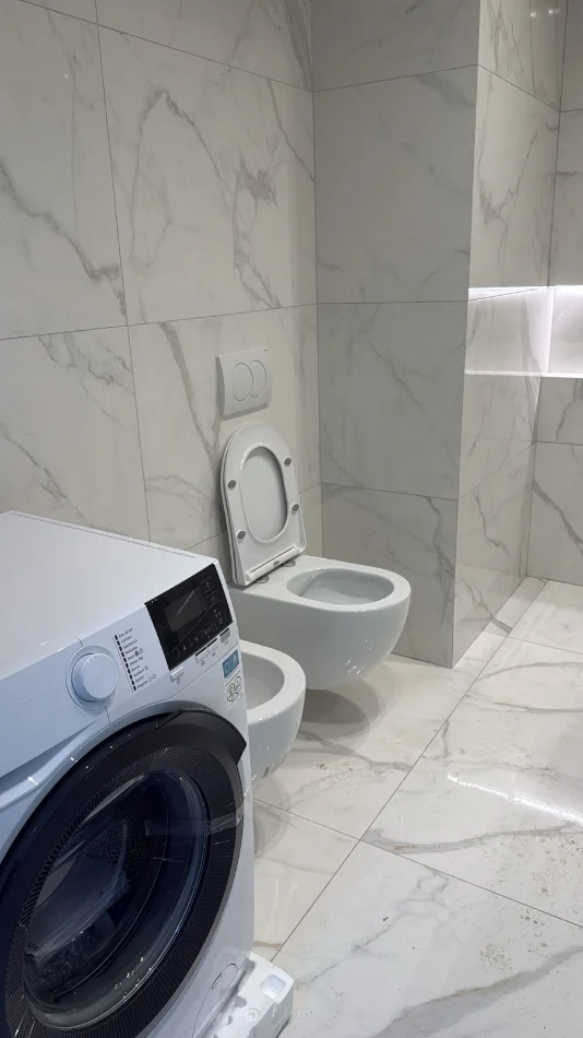 Tirane, jepet me qera apartament 1+1 Kati 3, 600 € 