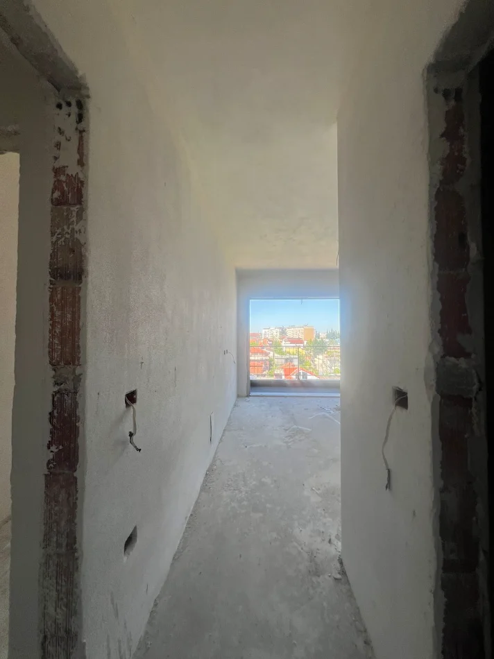 Tirane, shitet apartament 1+1+Ballkon Kati 3, 70 m² 110.000 € (Porcelan, rrethi i Klanit)