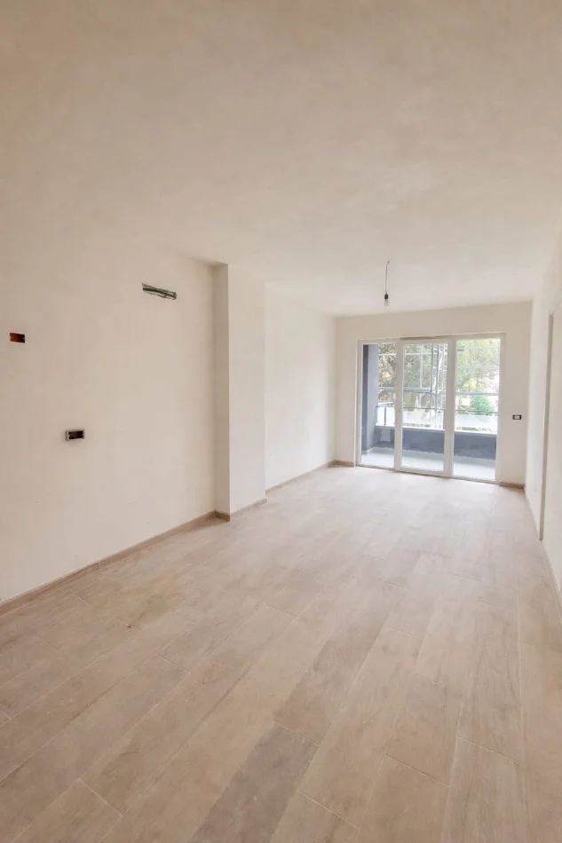 Durres, shitet apartament 1+1+Aneks+Ballkon Kati 3, 71 m² 140.000 € (Golem)