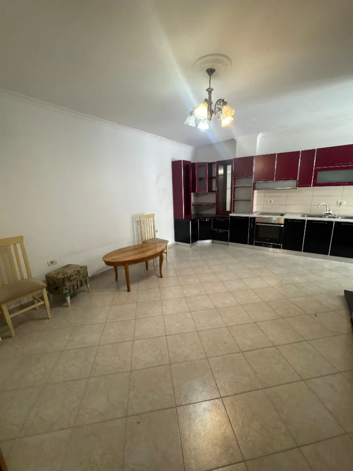 Tirane, shitet apartament 1+1 Kati 1, 93 m² 145.000 € (ASTIR , TEK 2 PALMAT)