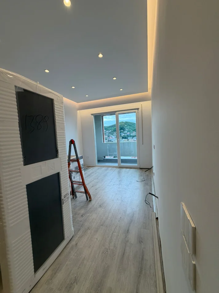 Tirane, shitet apartament 1+1+Ballkon Kati 12, 72 m² 165.000 € (Golden Park, perballe Spitalit Amerikan 3)