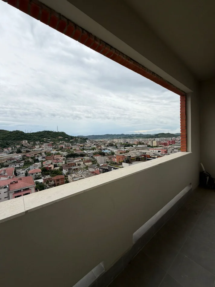 Tirane, shitet apartament 1+1+Ballkon Kati 12, 72 m² 165.000 € (Golden Park, perballe Spitalit Amerikan 3)