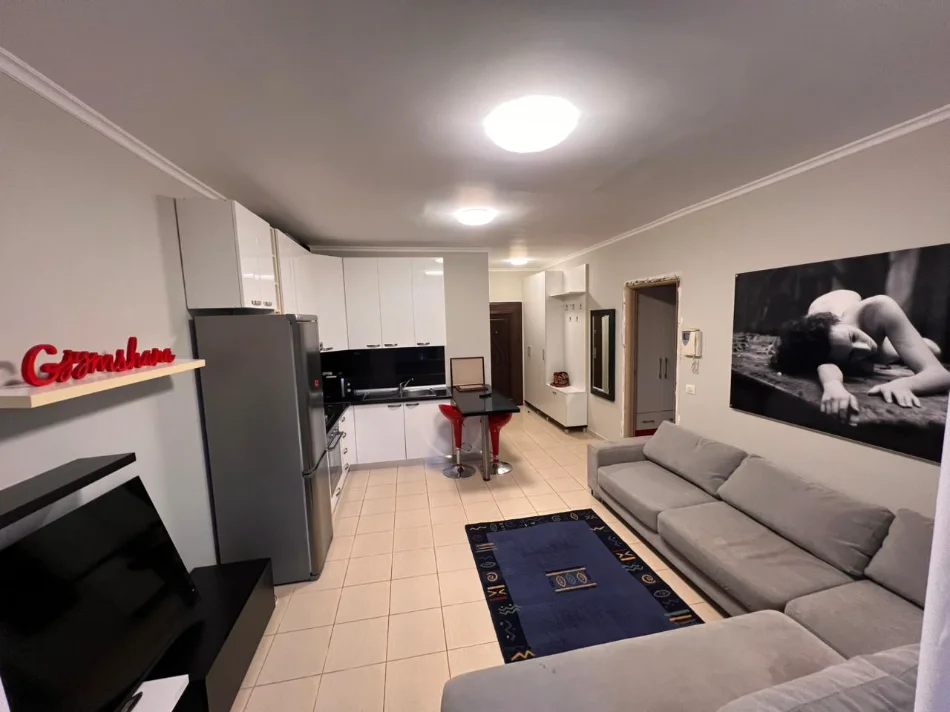 Tirane, jepet me qera apartament 1+1+Post Parkimi, Kati 1, 67 m² 800 € (Liqeni i Thate)