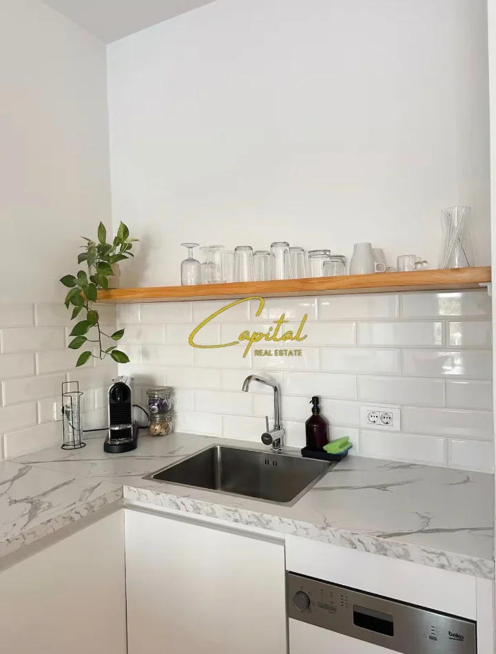 Tirane, jepet me qera apartament 1+1 Kati 1, 65 m² 750 € (ISH STACIONI TRENIT)