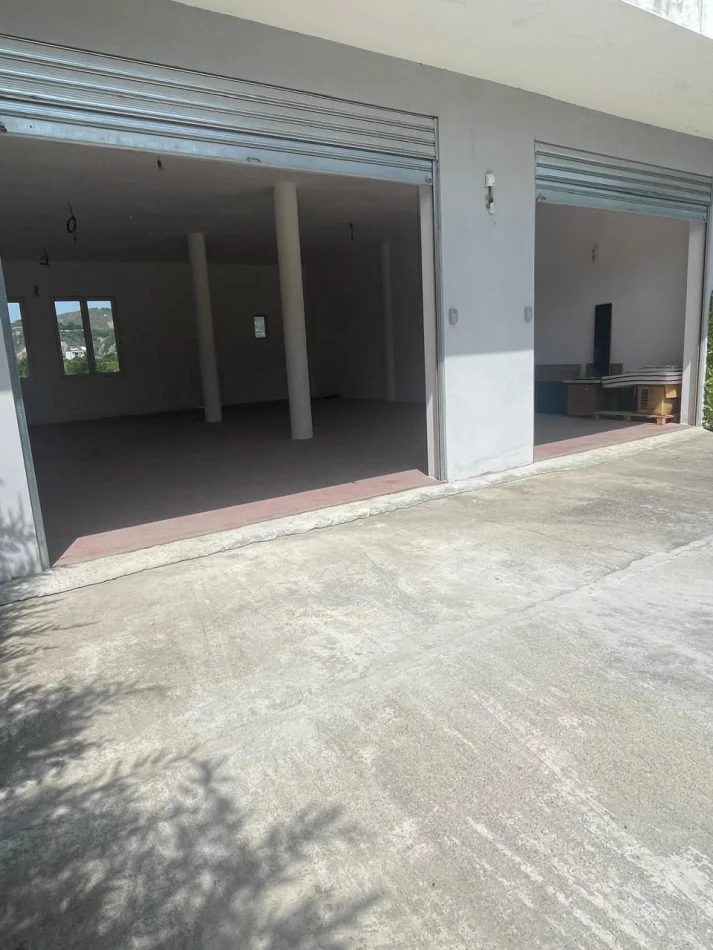 Tirane, jepet me qera ambjent biznesi Kati 0, 120 m² (Peze-Helmes,Tirane)