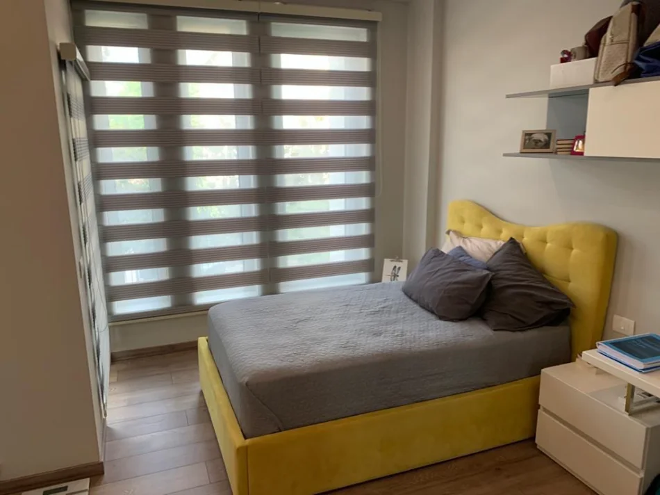 Tirane, shes Vile 5+1+Ballkon , 390 m² 850.000 € 