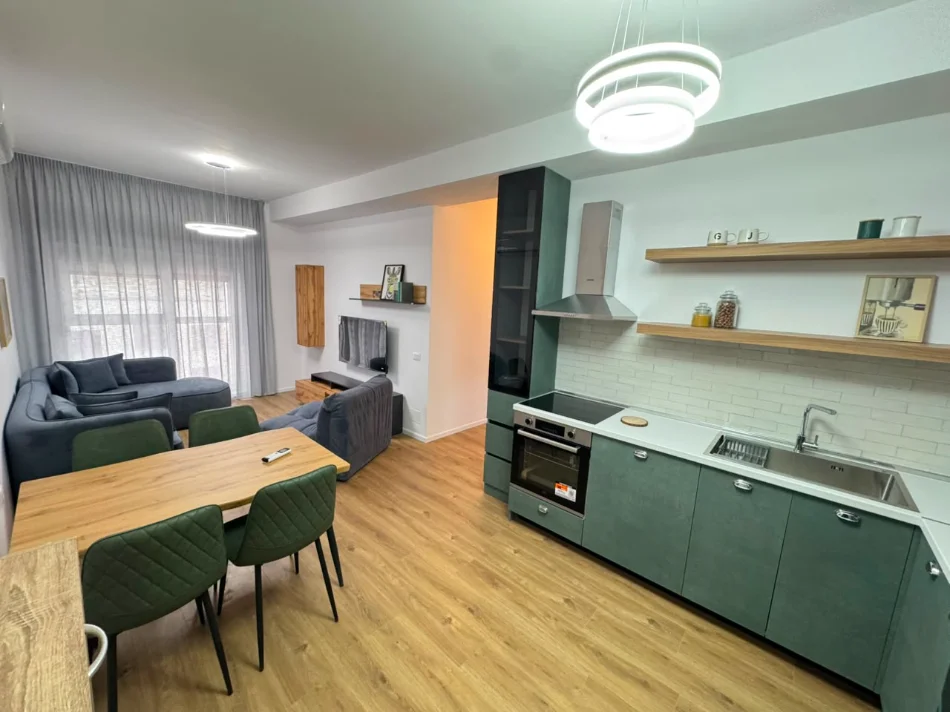 Tirane, jepet me qera apartament 2+1 Kati 8, (Ali Demi)