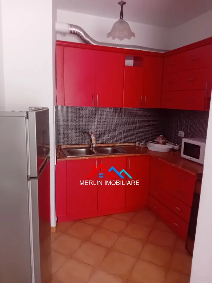 Tirane, jepet me qera apartament 1+1+Aneks Kati 1, 70 m² 680 € (STADIUMI AIR ALBANIA)