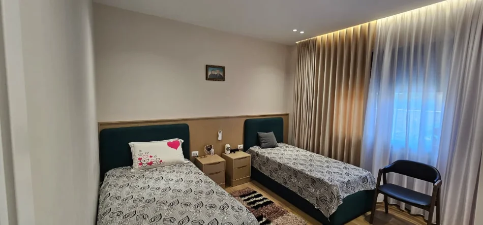 Durres, shitet Vile ne plazh 3 Katshe , 325 m² 600.000 € (PLAZH RROTA E KUQE)