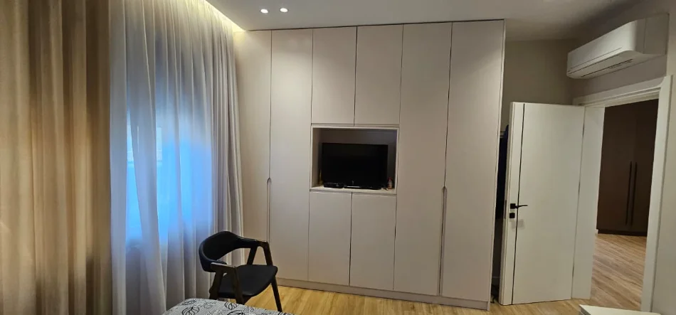 Durres, shitet Vile ne plazh 3 Katshe , 325 m² 600.000 € (PLAZH RROTA E KUQE)