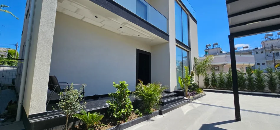 Durres, shitet Vile ne plazh 3 Katshe , 325 m² 600.000 € (PLAZH RROTA E KUQE)